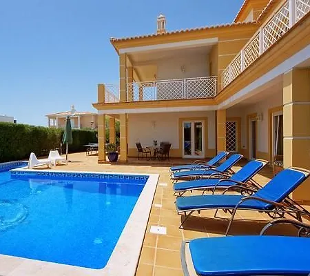 Vila Carisa Villa *