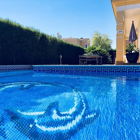 Vila Carisa Villa *