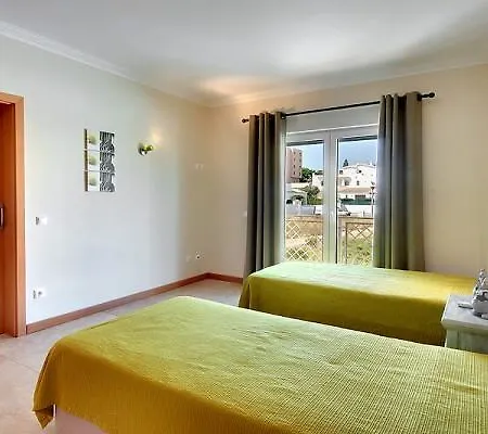 Vila Carisa Villa *